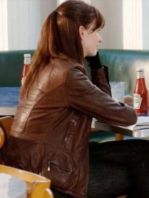 anne-hathaway-the-davil-wears-parada-andy-sachs-leather-jacket-1