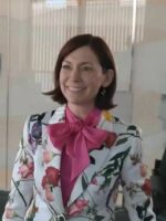 elsbeth-carrie-preston-white-floral-blazer