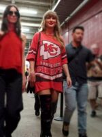 kansas-city-chiefs-taylor-swift-oversized-red-t-shirt