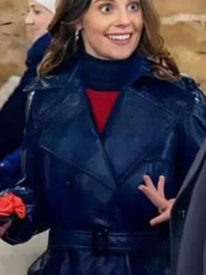 sarah-ramos-christmas-in-notting-hill-2023-leather-coat