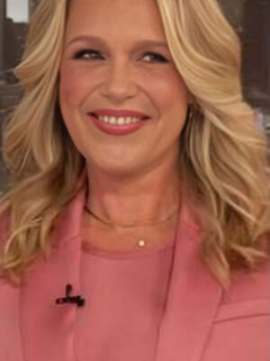 Drew Barrymore Show Jessica St. Clair Pink Blazer