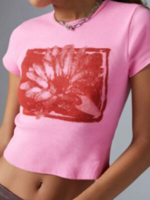 High Potential S01 Ava Red Flower Graphic T-Shirt