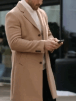 Moms Christmas Boyfriend 2023 Anthony Bewlz Beige Wool Coat